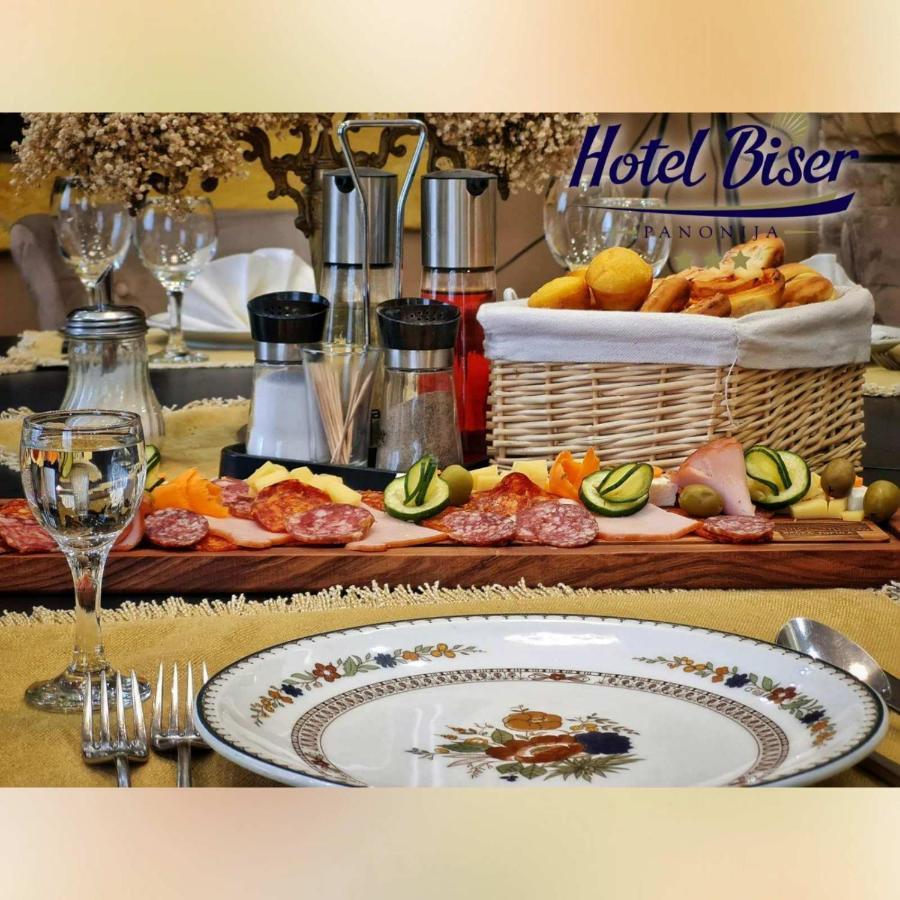 Hotel Biser Panonija Duboka Extérieur photo